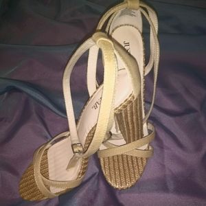 NWOT Women's Justfab shoes